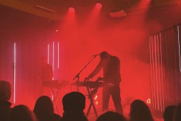 David Shaw performing in the stage design by ATO Designs at Ground Control Paris 